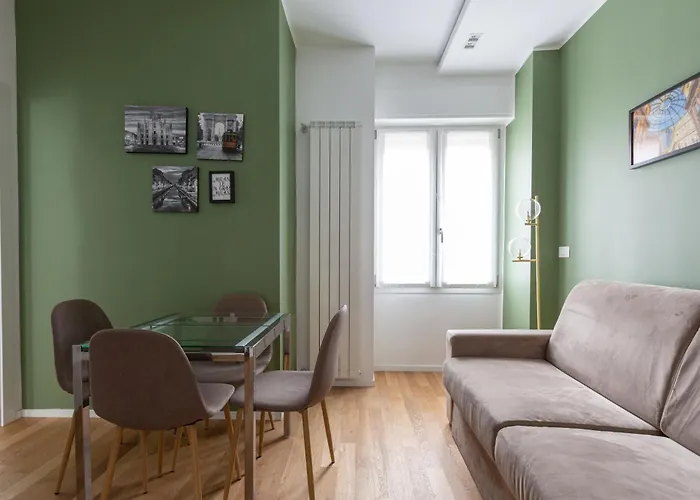 Corso Sempione Modern Flat