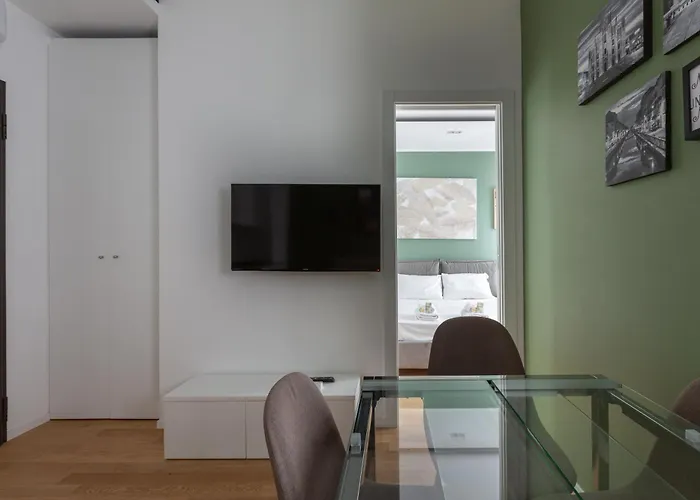 Corso Sempione Modern Flat